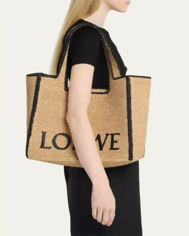 Loewe x Paula's Ibiza Font Large Tote Bag in Raffia | Thumbnail 6 Loewe x Paula's Ibiza Font Large Tote Bag in Raffia | Thumbnail 6