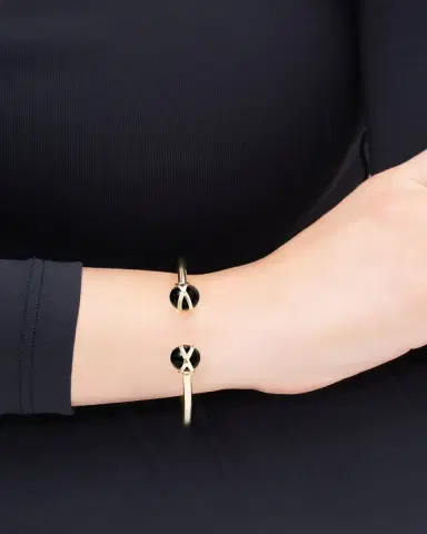 L. Klein Prisma 18k Gold Bangle Bracelet with Black Agate | Thumbnail 2 L. Klein Prisma 18k Gold Bangle Bracelet with Black Agate | Thumbnail 2