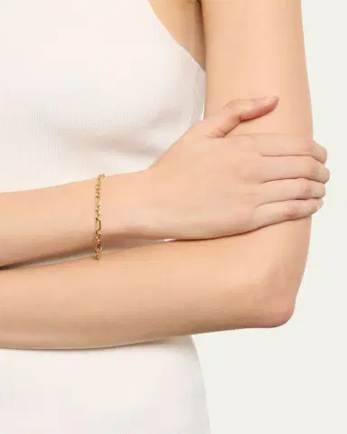Lizzie Mandler Fine Jewelry 18K Yellow Gold Figaro Chain Link Bracelet | Thumbnail 2