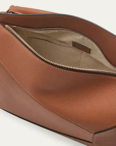 Loewe Puzzle Edge Medium Top-Handle Bag in Grained Leather | Thumbnail 13 Loewe Puzzle Edge Medium Top-Handle Bag in Grained Leather | Thumbnail 13