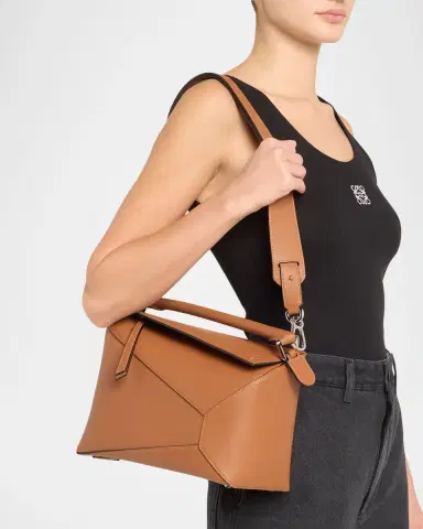 Loewe Puzzle Edge Medium Top-Handle Bag in Grained Leather | Thumbnail 15 Loewe Puzzle Edge Medium Top-Handle Bag in Grained Leather | Thumbnail 15