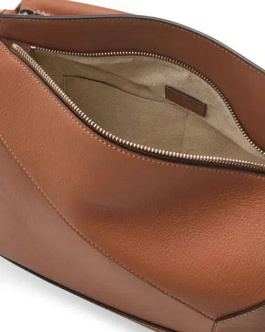 Loewe Puzzle Edge Medium Top-Handle Bag in Grained Leather | Thumbnail 17 Loewe Puzzle Edge Medium Top-Handle Bag in Grained Leather | Thumbnail 17