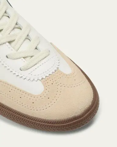 Veja Volley Bicolor Low-Top Sneakers | Thumbnail 9