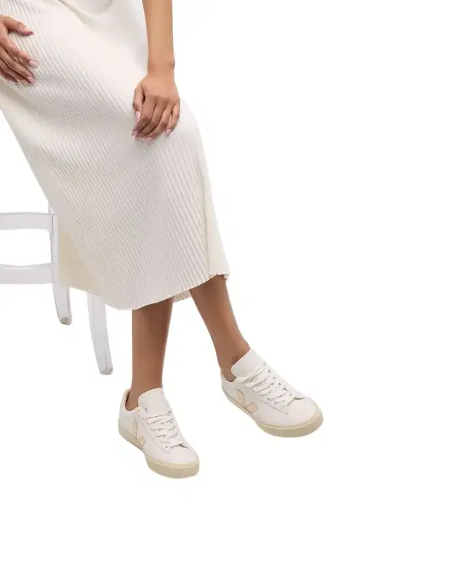 VEJA Campo Bicolor Low-Top Sneakers