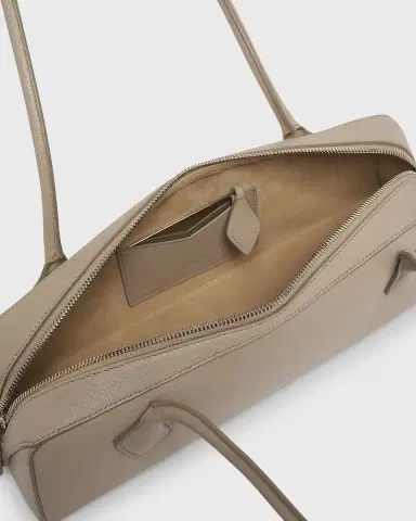 Alaïa Le Teckel Medium Shoulder Bag in Goatskin | Thumbnail 3