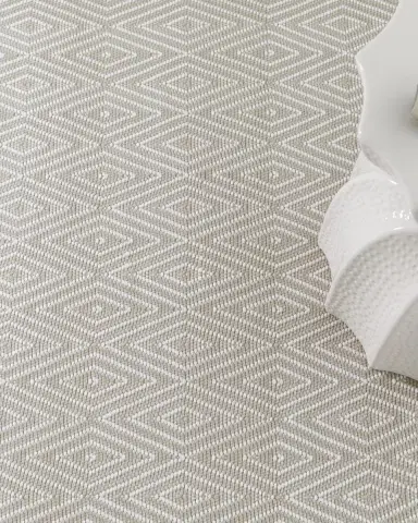 Annie Selke Diamond Handwoven Indoor/Outdoor Rug, 5' x 8' | Thumbnail 4 Annie Selke Diamond Handwoven Indoor/Outdoor Rug, 5' x 8' | Thumbnail 4