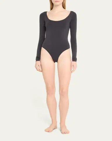Skims Essential Smoothing Scoop-Neck Thong Bodysuit | Thumbnail 2
