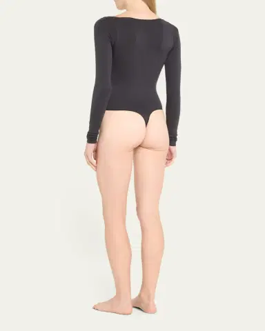 Skims Essential Smoothing Scoop-Neck Thong Bodysuit | Thumbnail 3