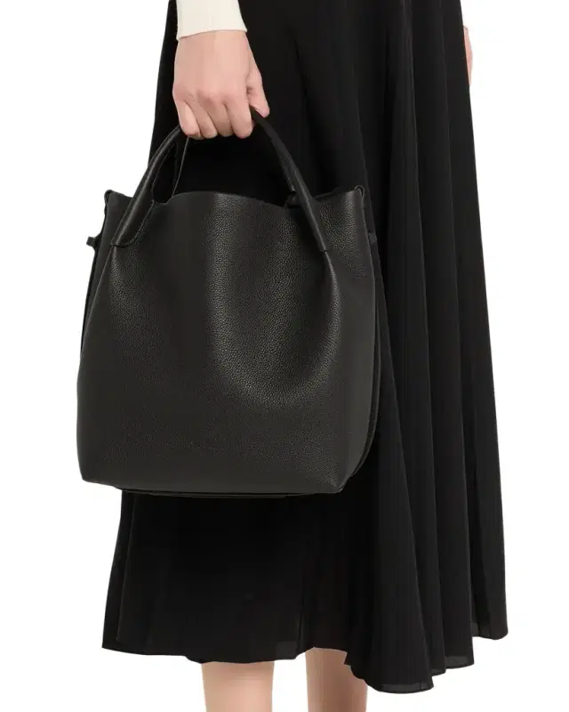 Large Bale Fine-Grain Leather Bag