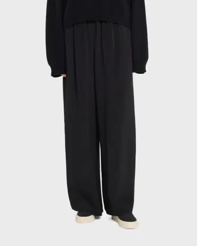Eskandar Flared Midweight Crepe Trousers | Thumbnail 2