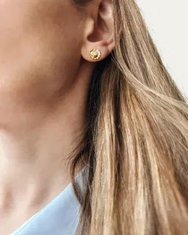 Haute Victoire Etoile Diamond Stud Earrings | Thumbnail 2 Haute Victoire Etoile Diamond Stud Earrings | Thumbnail 2
