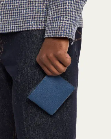 Valextra Men's V-Line Soft Leather Toiletry Bag | Thumbnail 8 Valextra Men's V-Line Soft Leather Toiletry Bag | Thumbnail 8