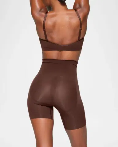 SKIMS Seamless Sculpt Mid-Thigh Shorts | Thumbnail 21 SKIMS Seamless Sculpt Mid-Thigh Shorts | Thumbnail 21