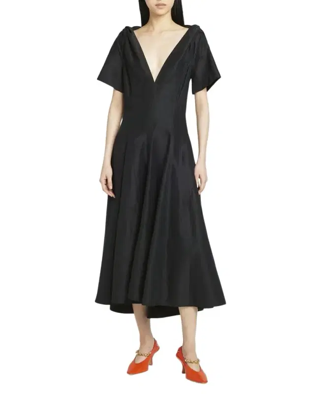 Fluid Linen Midi Dress with Twist Detail
