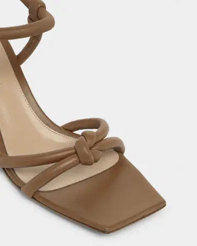 Gianvito Rossi Knotted Leather Block-Heel Sandals | Thumbnail 8