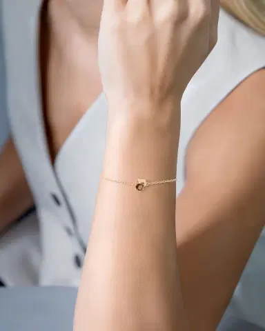 Procaccia Jewelry 18K Gold Hebrew YOD Initial Bracelet | Thumbnail 5 Procaccia Jewelry 18K Gold Hebrew YOD Initial Bracelet | Thumbnail 5