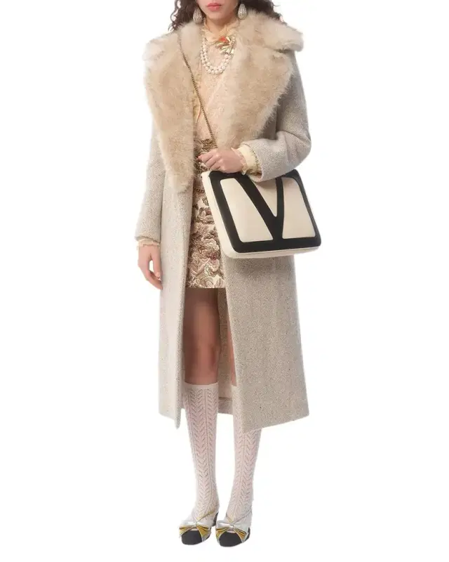 Viva Superstar Medium Leather Tote Bag