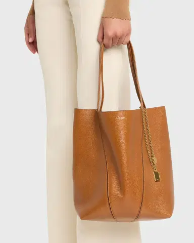 Chloé Spin Medium Tote Bag in Leather | Thumbnail 42 Chloé Spin Medium Tote Bag in Leather | Thumbnail 42