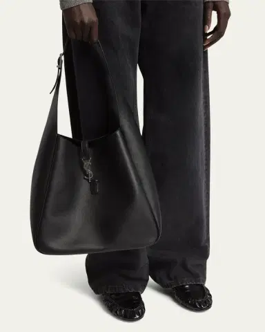 Saint Laurent Le 5 A 7 Large Shoulder Bag in Smooth Leather | Thumbnail 6 Saint Laurent Le 5 A 7 Large Shoulder Bag in Smooth Leather | Thumbnail 6