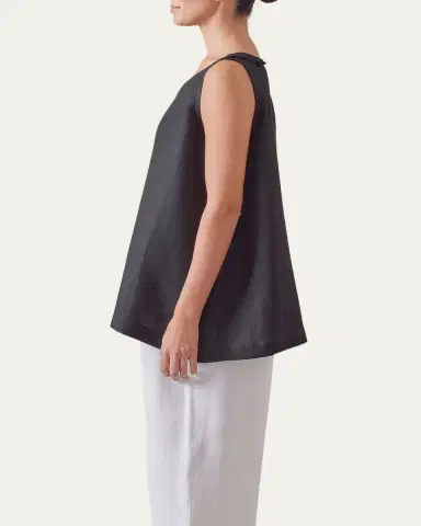 Eskandar A-Line Round Neck Shell (Mid Plus Length) | Thumbnail 4