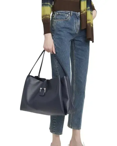 Ferragamo New Line Tote Bag | Thumbnail 1