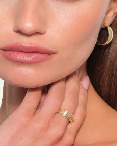 Lana 24mm Curved Hoop Earrings in 14K | Thumbnail 3