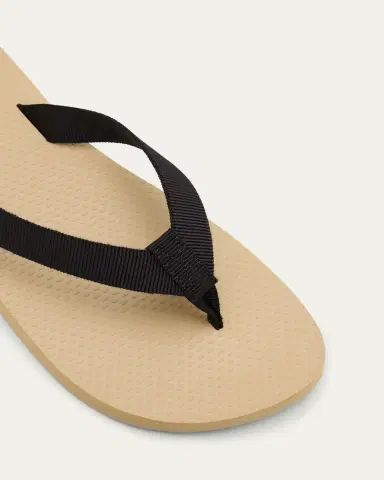 THE ROW Men's Dune Leather Flip Flop Sandals | Thumbnail 8