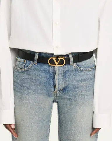 Valentino Garavani VLogo Signature Reversible Leather Belt, 30mm | Thumbnail 2