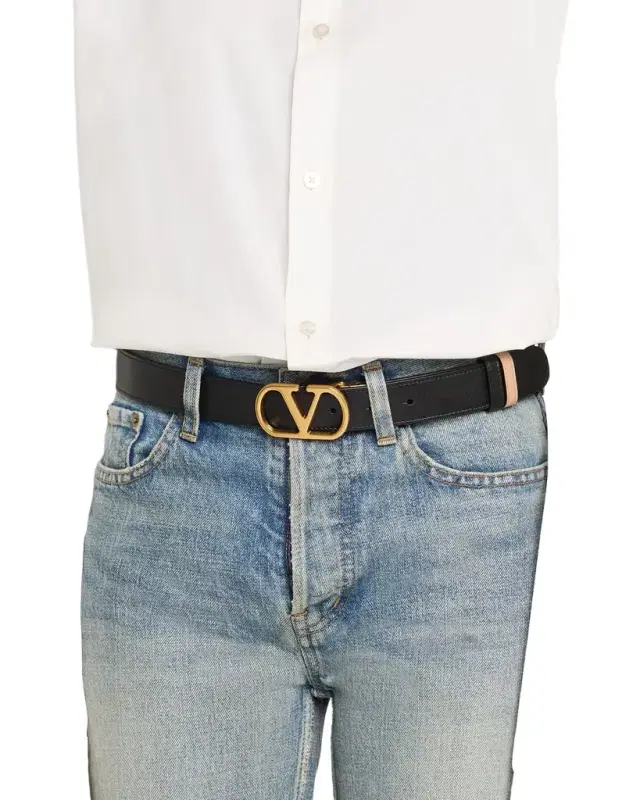 Valentino Garavani VLogo Signature Reversible Leather Belt, 30mm