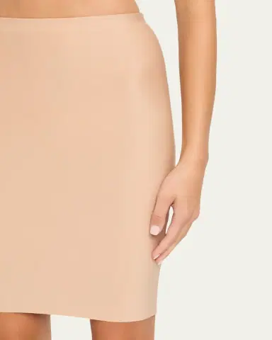 Commando Two-Faced Tech High-Rise Half Slip | Thumbnail 9 Commando Two-Faced Tech High-Rise Half Slip | Thumbnail 9