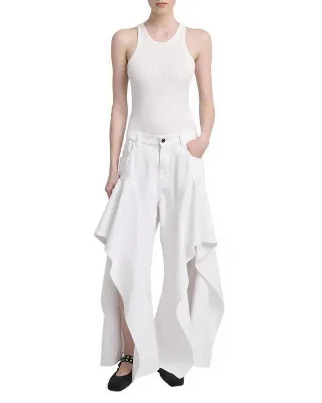 Ruffle Slit Jeans