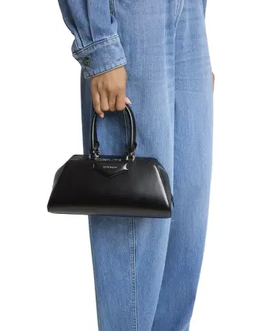Givenchy Antigona Small Top-Handle Bag in Leather | Thumbnail 1 Givenchy Antigona Small Top-Handle Bag in Leather | Thumbnail 1
