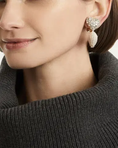 Oscar de la Renta Beaded Crystal Heart Earrings | Thumbnail 2 Oscar de la Renta Beaded Crystal Heart Earrings | Thumbnail 2