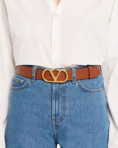 Valentino Garavani Reversible VLogo Signature Leather Belt, 40mm | Thumbnail 3 Valentino Garavani Reversible VLogo Signature Leather Belt, 40mm | Thumbnail 3