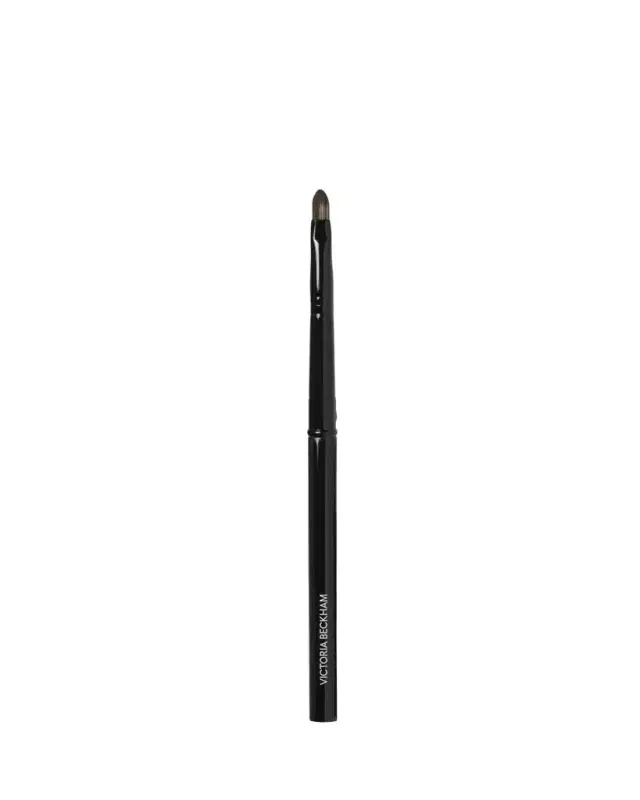Victoria Beckham Brush 30, Detailed Lip