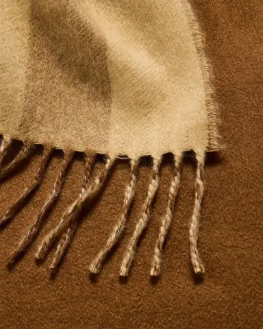 Begg x Co Men's Taransay Check Cashmere Scarf | Thumbnail 4