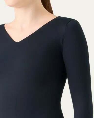 Akris V-Neck Jersey Long-Sleeve T-Shirt | Thumbnail 5 Akris V-Neck Jersey Long-Sleeve T-Shirt | Thumbnail 5