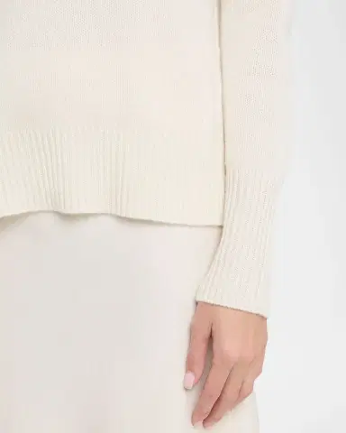 Lisa Yang Sony Cashmere Shrunken Crewneck Sweater | Thumbnail 18 Lisa Yang Sony Cashmere Shrunken Crewneck Sweater | Thumbnail 18
