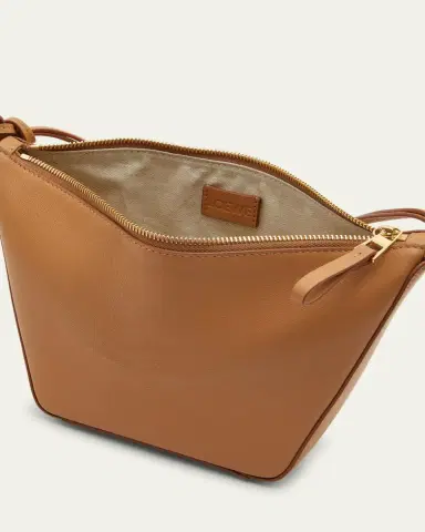 Loewe Hammock Hobo Bag in Leather | Thumbnail 4 Loewe Hammock Hobo Bag in Leather | Thumbnail 4