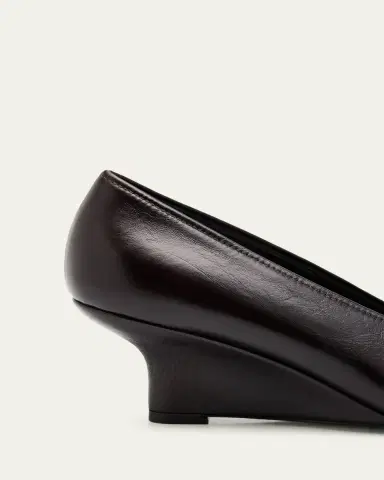 Toteme Sharp Naplak Leather Wedges | Thumbnail 5