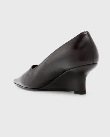 Toteme Sharp Naplak Leather Wedges | Thumbnail 8
