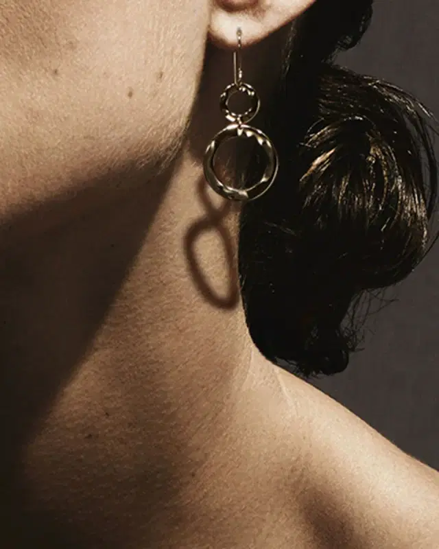 Mini Snowman Earrings in 18K Gold