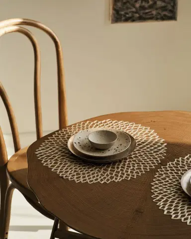 Chilewich Dahlia Placemat | Thumbnail 1