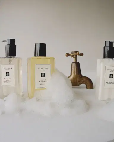 Jo Malone London Red Roses Bath Oil, 8.5 oz. | Thumbnail 3 Jo Malone London Red Roses Bath Oil, 8.5 oz. | Thumbnail 3