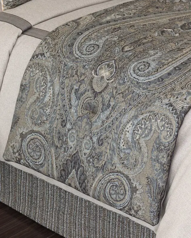 Eastern Accents Reign Bed Scarf, 90"L