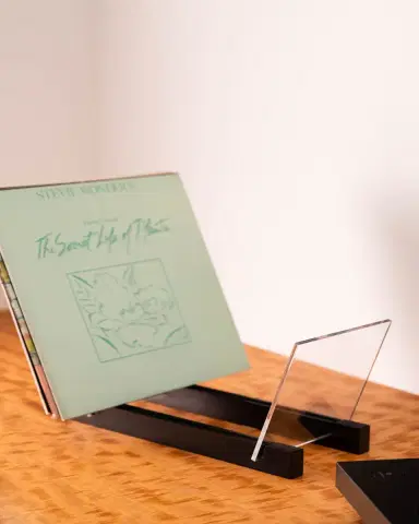 Bey-Berk Acrylic and Wood Vinyl Record Display Case | Thumbnail 2