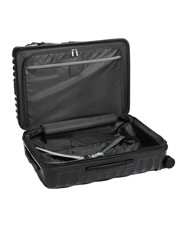 Short Trip Expandable 4-Wheel Packing Case