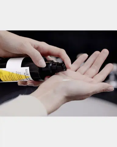 Sisley Paris La Creme 230 Restorative & Thermo-Protective Action | Thumbnail 2 Sisley Paris La Creme 230 Restorative & Thermo-Protective Action | Thumbnail 2