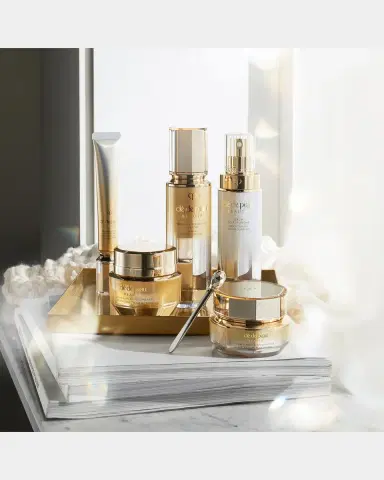 CLÉ DE PEAU BEAUTÉ Brightening Serum Supreme, 1.3 oz. | Thumbnail 7 CLÉ DE PEAU BEAUTÉ Brightening Serum Supreme, 1.3 oz. | Thumbnail 7