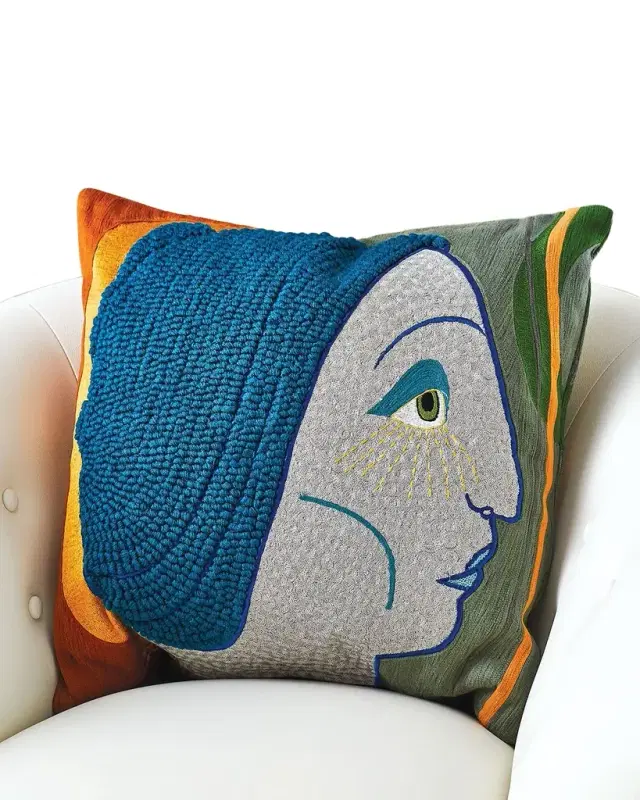 Global Views Frau Heidi Pillow